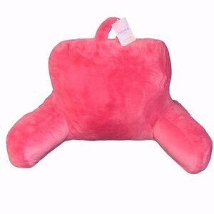 Forever 21 Home
Pink Raspberry Faux Fur Backrest
31”x20”x16”
Retail $120
NEW NWT
